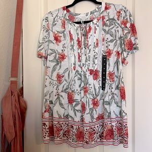Cute! 🌺 Lucky brand peasant top floral tee